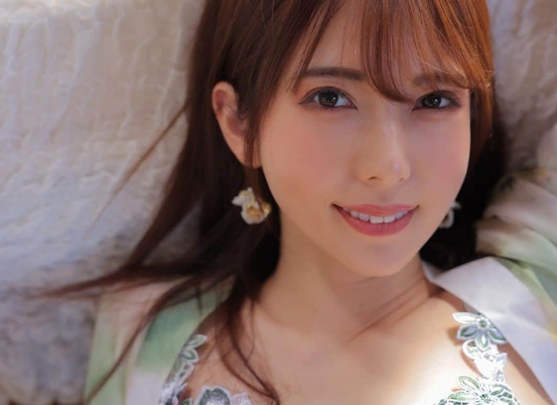 波多野結衣のアナル舐め