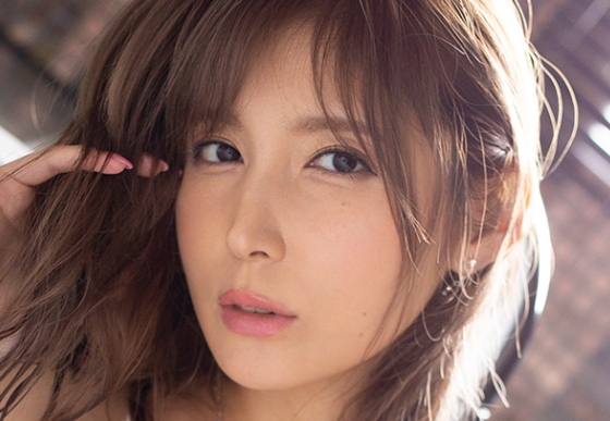 仲村みうのアナル舐め