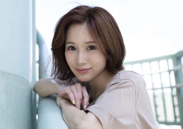 小島みなみ　顔　素朴系キレイ顔