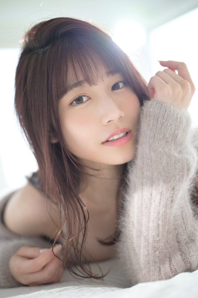 河北彩伽　顔だけで抜ける画像