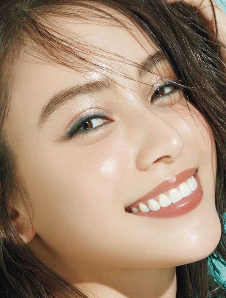 滝沢カレン　顔